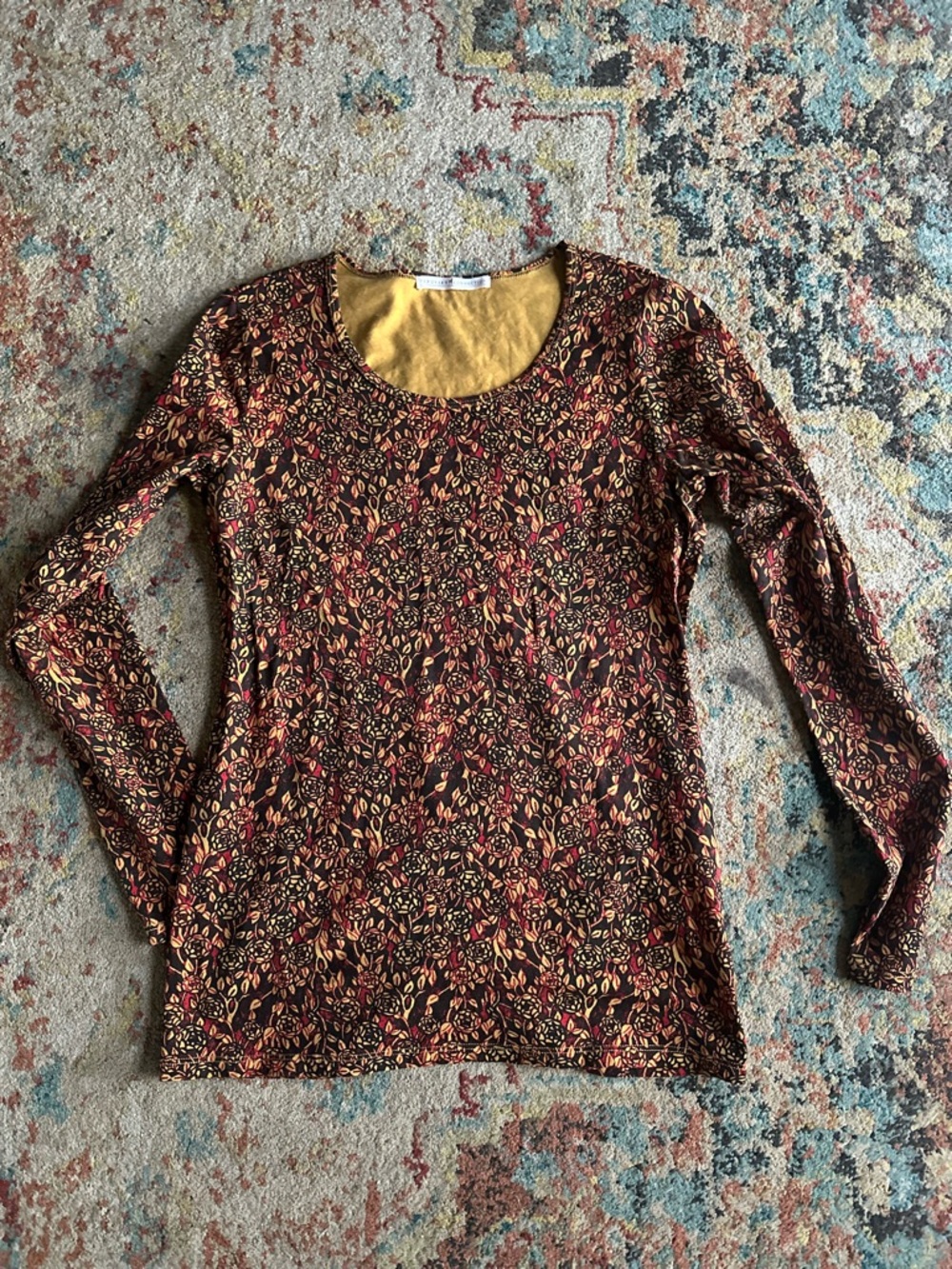 Peruvian Connection Fitted Floral Long-Sleeve Scoop Top in Rusty Colors - Picture 3 of 8